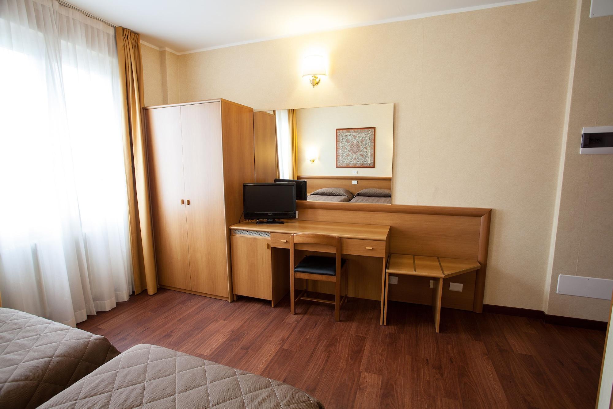 Esperia Hotel