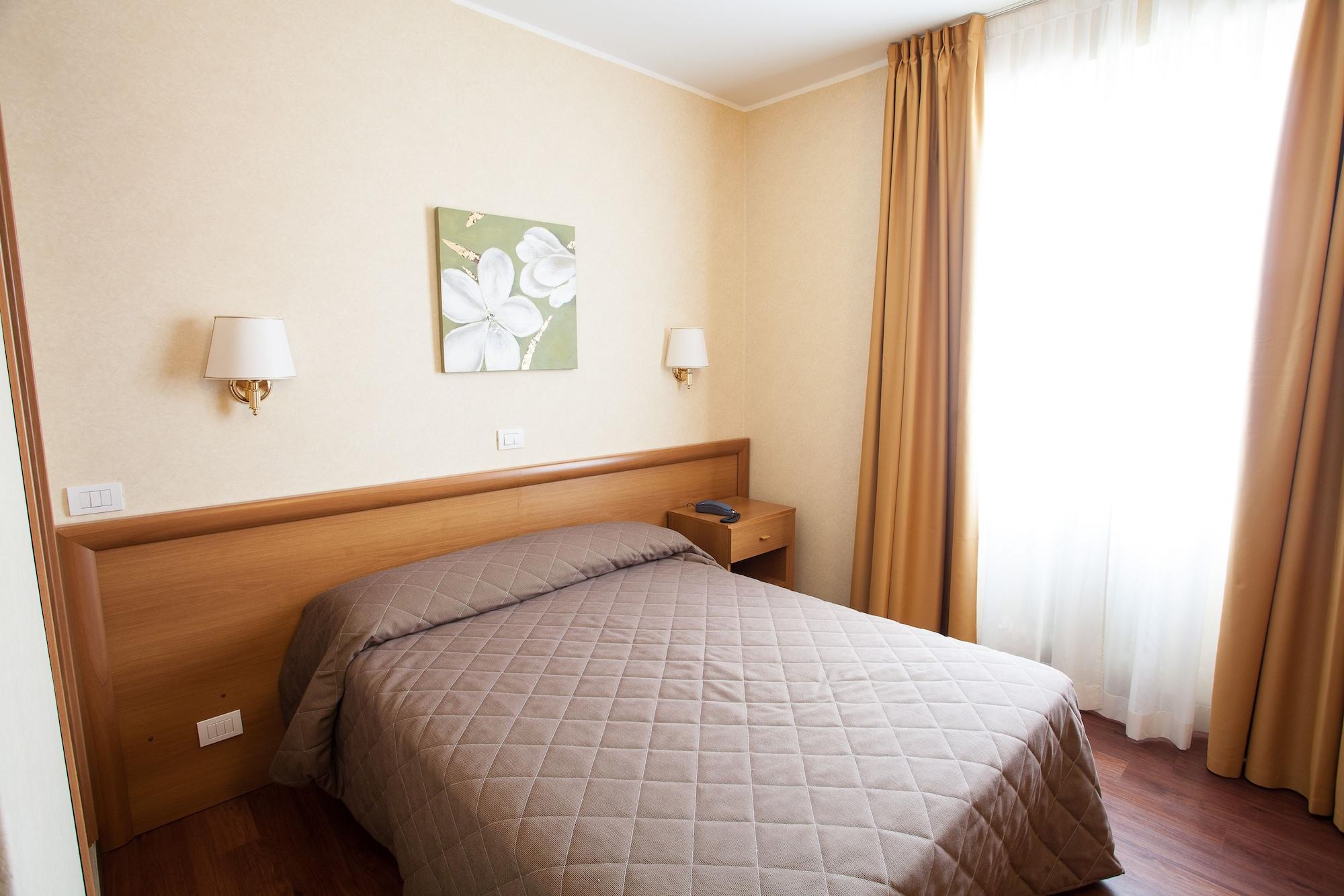 Esperia Hotel